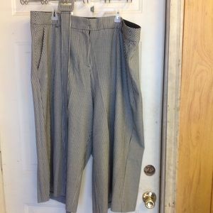 Lane Bryant Blake White Stripes Capris